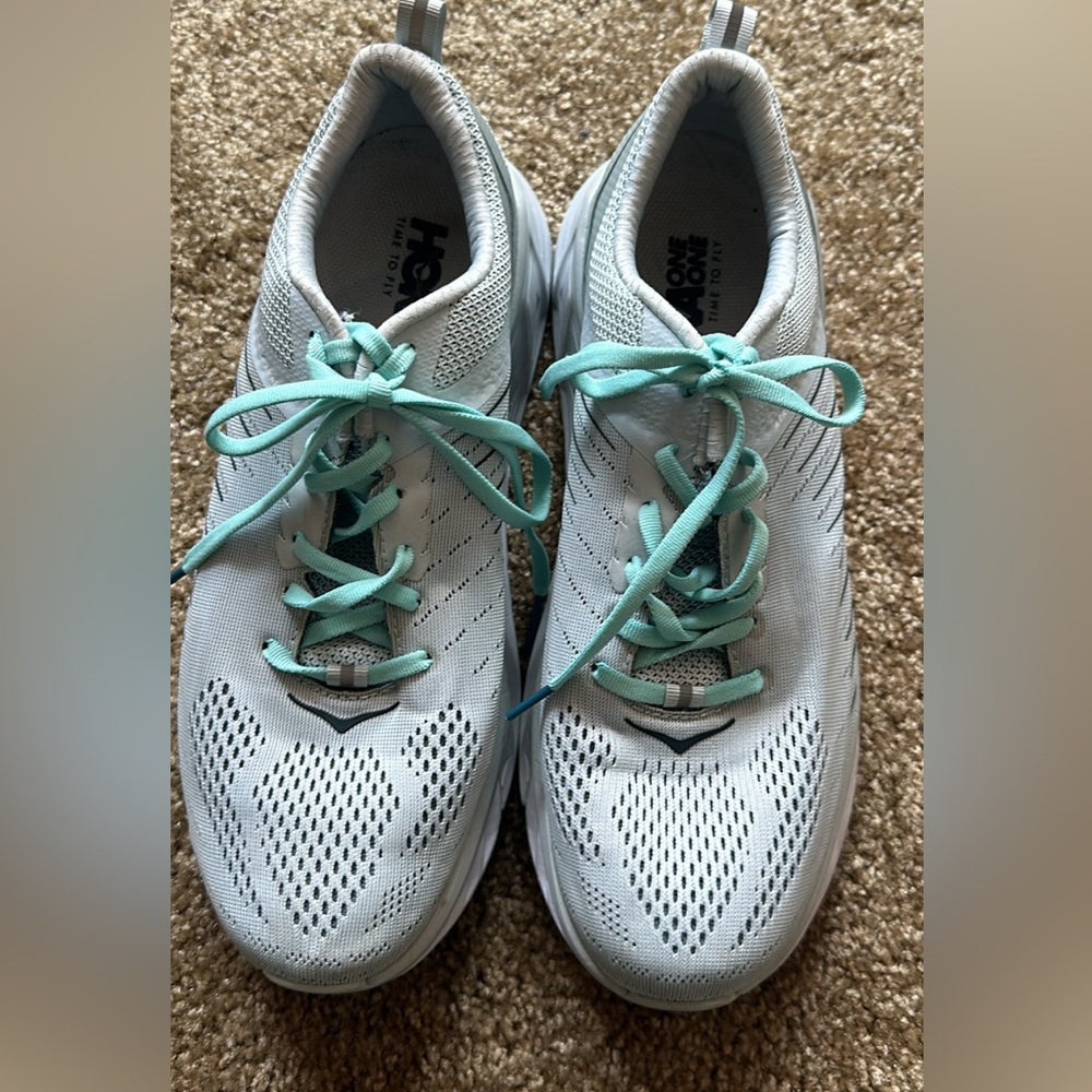 Hoka Arahi 3 Running Shoes